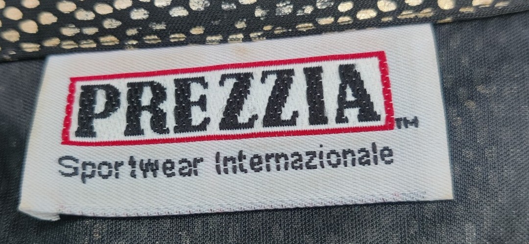 Vintage Gold Prezzia Sportwear Internazionale Retro Metal Large Button Blouse **