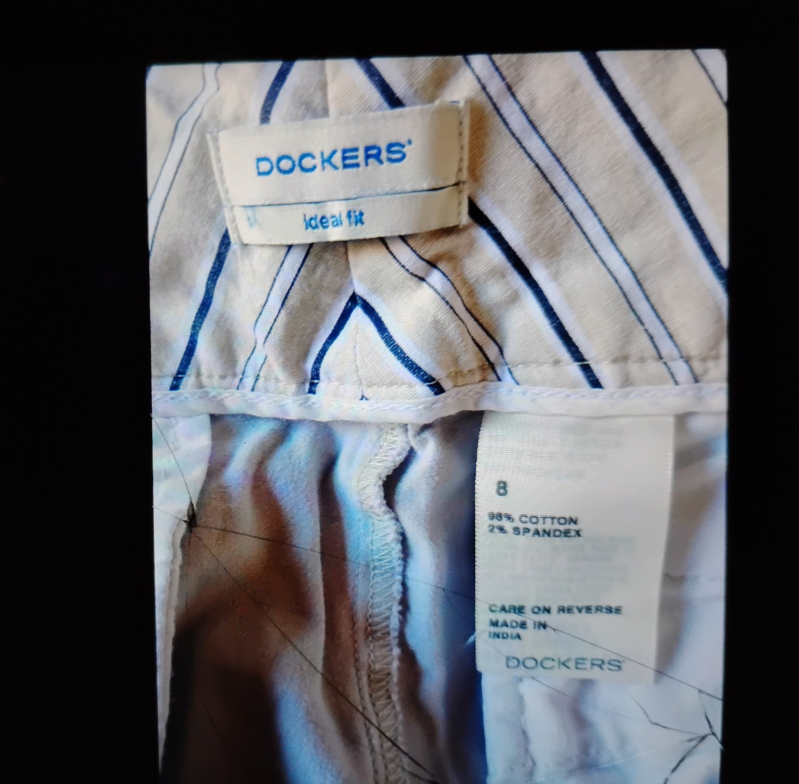 A Nice Women’s Pair Of Tan Dockers Size 8 Capris Pants