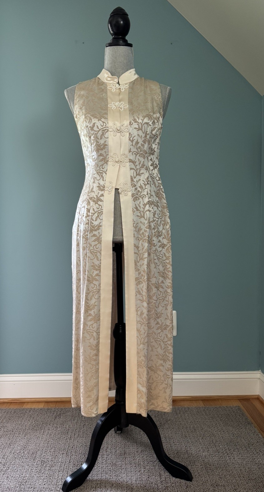 Vintage Alchemy by Joo Mee Ivory Cheongsam EmbroideredDress & Pants Set Sz Small