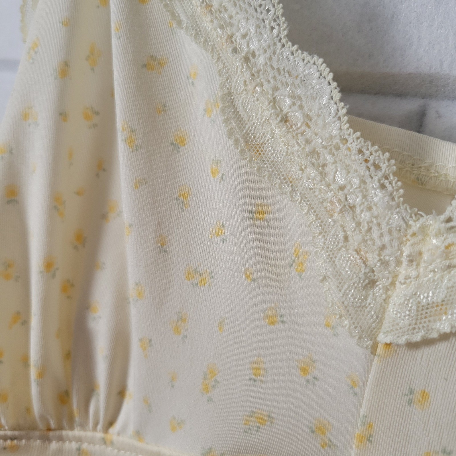Laura Ashley Nightgown L Yellow Rosebud Floral Lace Cottagecore Chemise