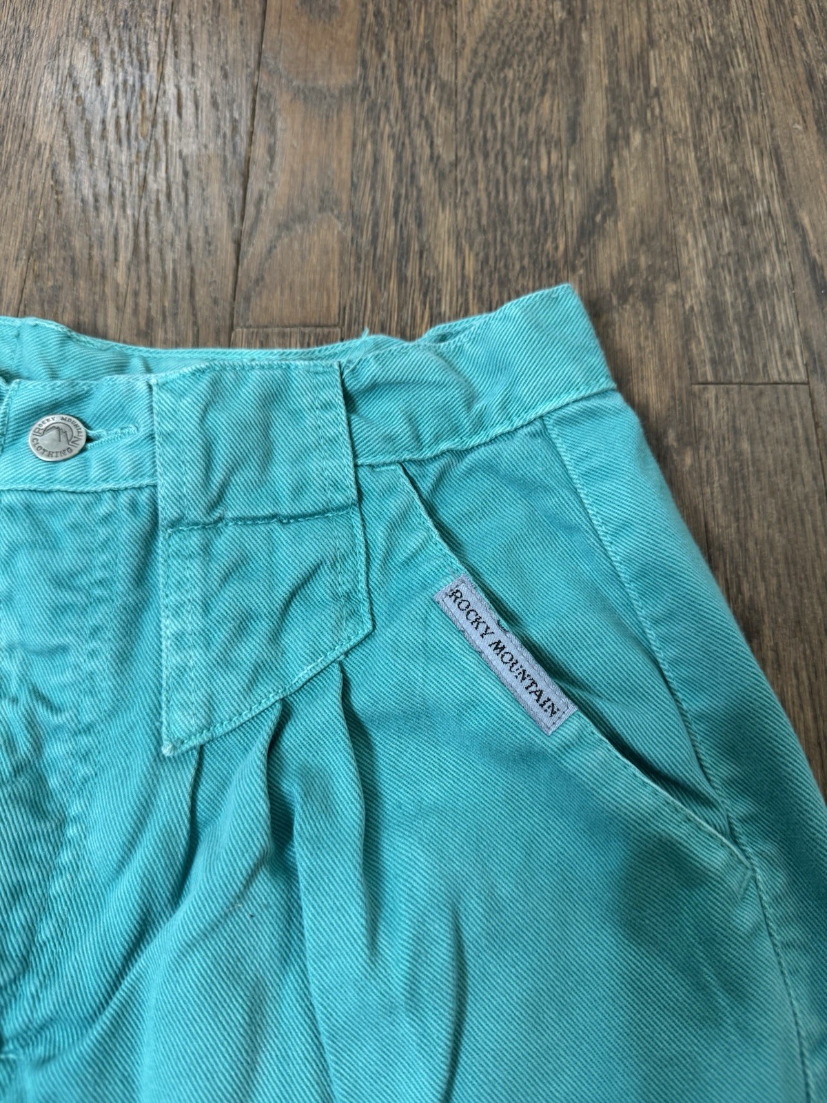 Vintage Rocky Mountain Clothing Teal High Waisted Pleated Tapered Jeans 24 Waist