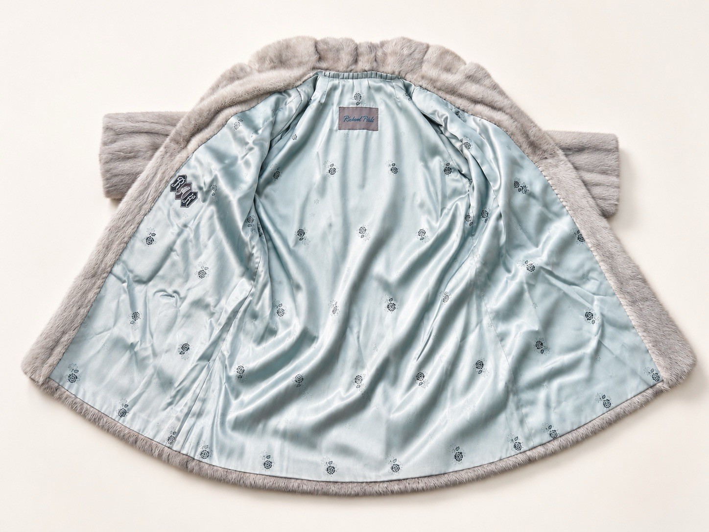 Richard Pels Cerulean Silver Blue Mink Fur Coat Pale Gray Satin Lining Soft M