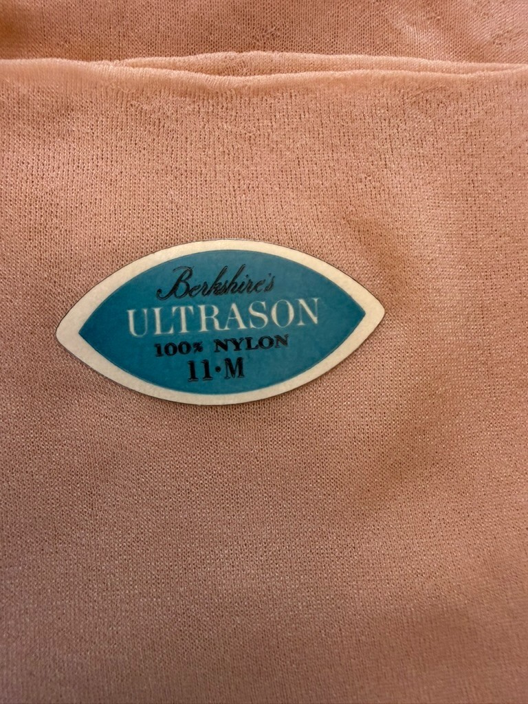 2 Pair Vintage Berkshire Ultrason Flat Knit Nylon Stockings Size 11M/33 NOS