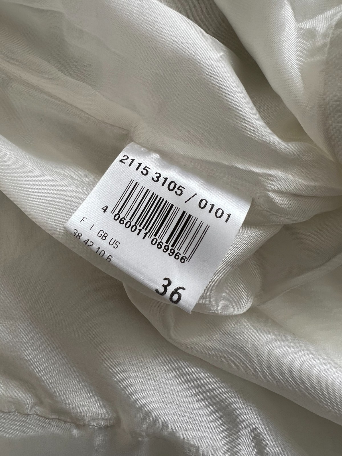 Vera MONT Vintage Wedding Dress Minimalist Spaghetti Straps Floor Length Bridal