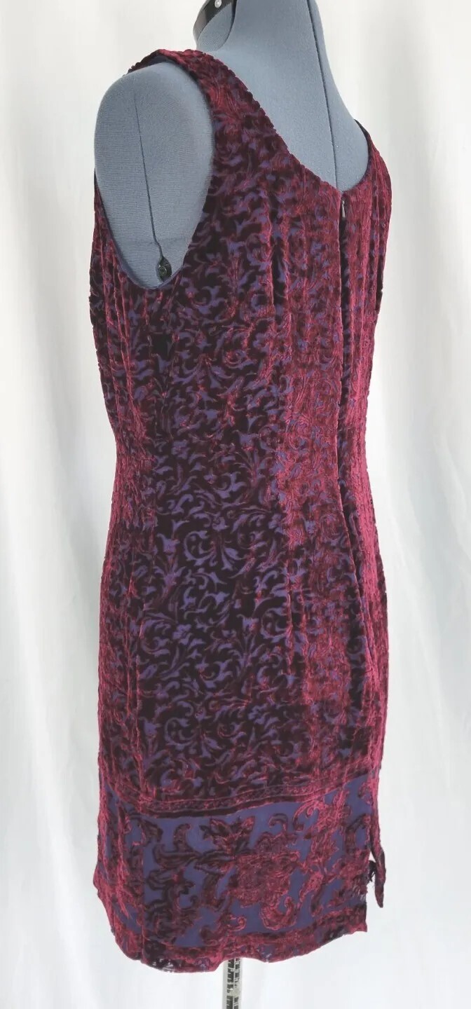 Vintage Moda Int’l Burgundy Velvet Burnout Dress w Border Pattern on Hem Size 10