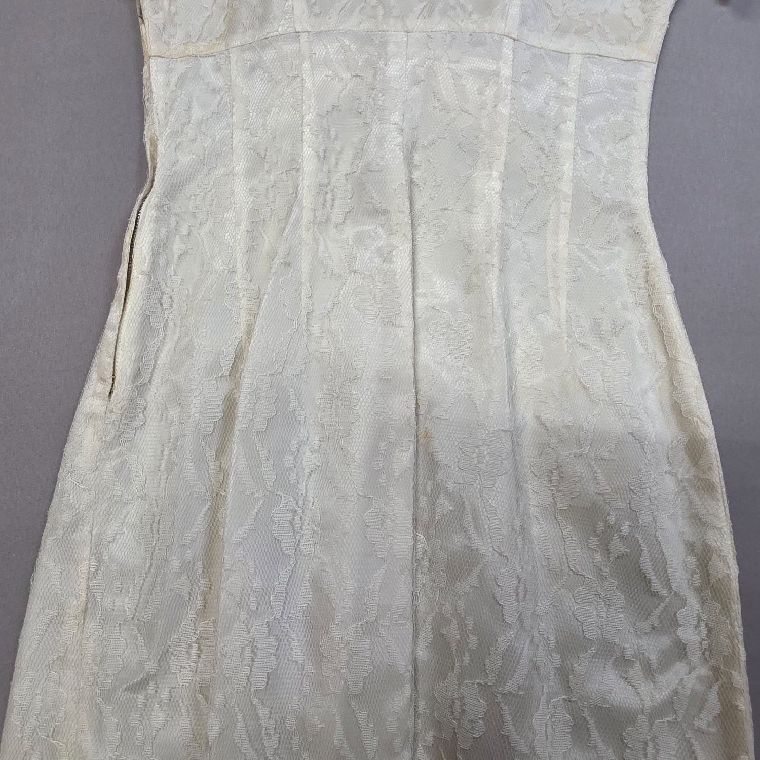 Vintage 50s Ivory Floral Lace Cocktail Dress Bow Waist Wiggle Sheath Mid Century