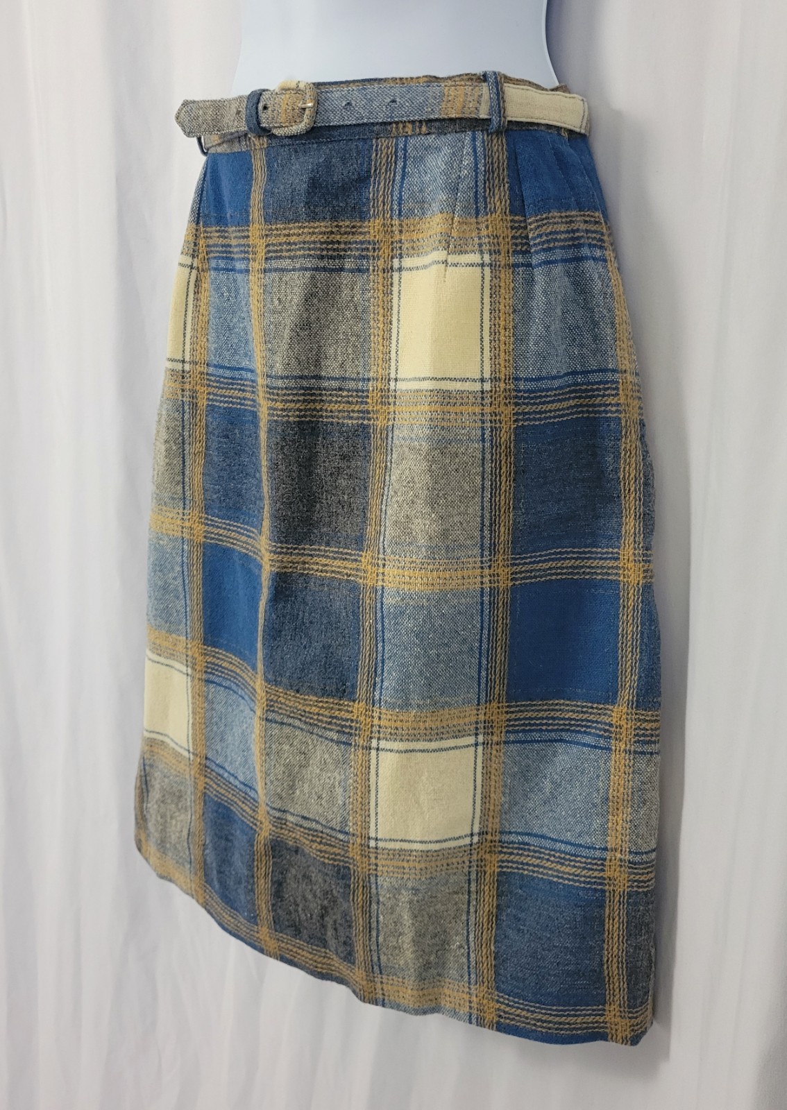 Vintage Blue/Cream/Tan Plaid Wool Skirt w Matching Belt Size XS? 26″ Waist