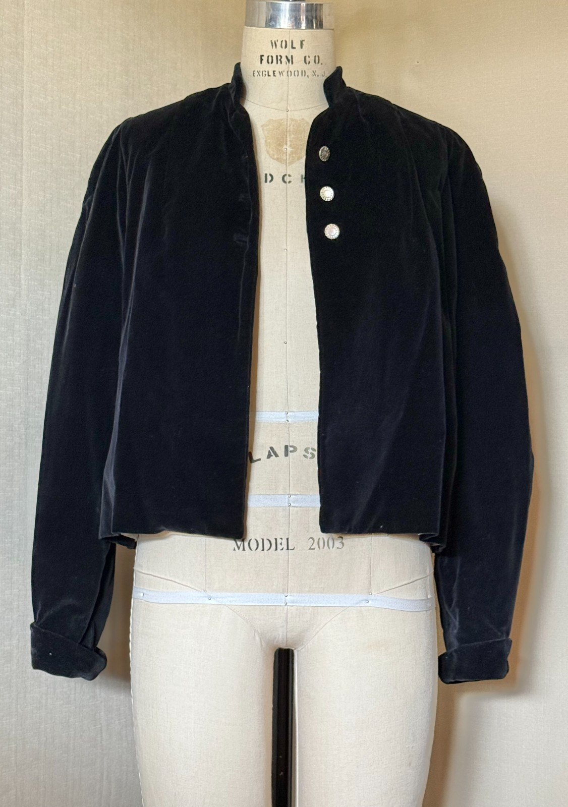 Vtg MCM 1940s /50s BLACK VELVET JACKET w/ WHITE SATIN LINING, CLASSIC TAILORED!!