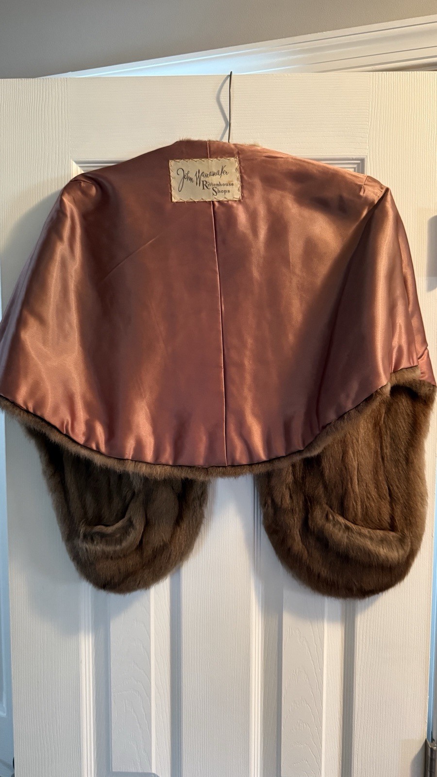 Vintage Mink Fur Stole with Pockets John Wanamaker w/Satin Lining CA 1940-60’s