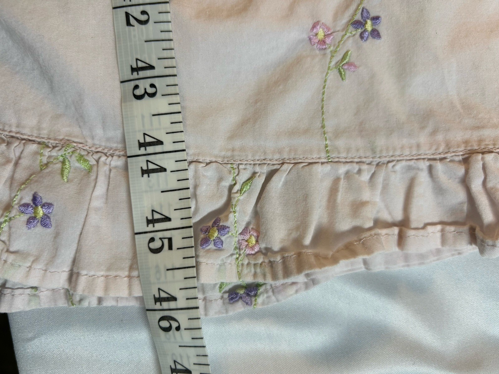 Vintage Adonna LightPink Flowers Ruffle trim Nightgown Size L 100% Cotton Gown