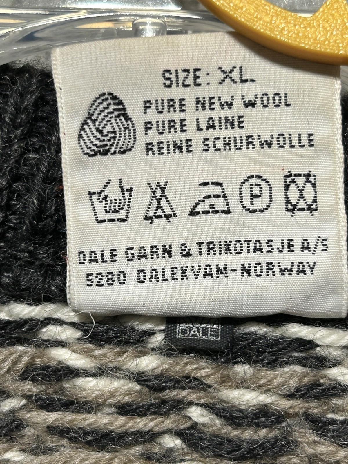 Vintage 80s Dale of Norway Cardigan Sz XL Nordic Fair Isle Snowflake Ski Sweater
