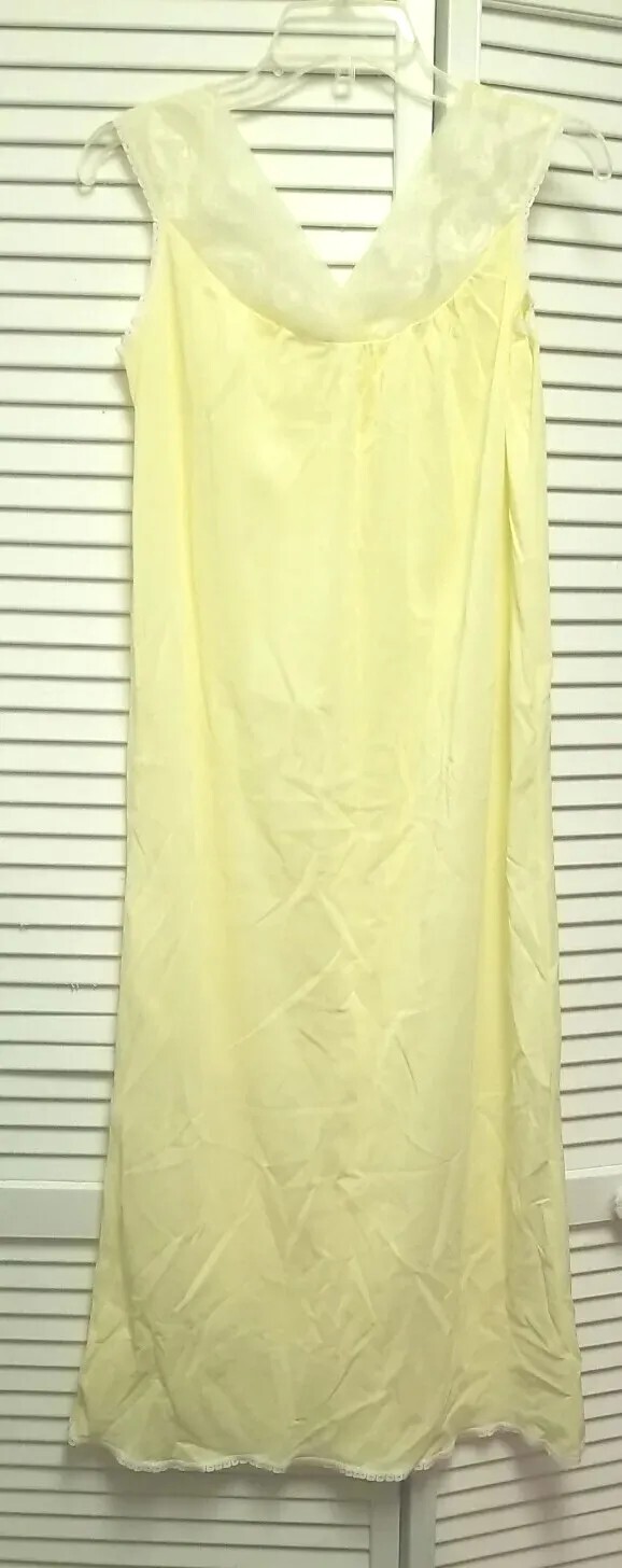 Vintage Stoneswear Maxi Nightgown Sz S Soft Lemon Yellow Nylon V Neck Lace