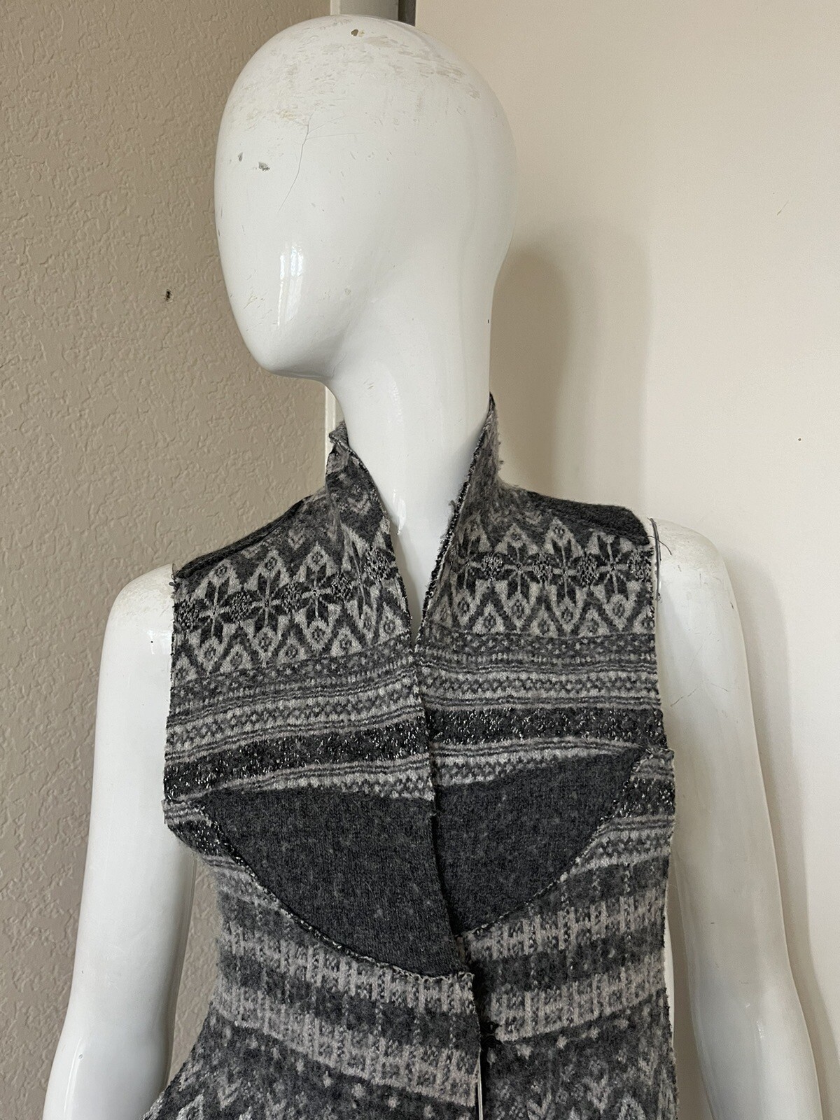 UNBRANDED VINTAGE! Gray Wool Nordic Print Sweater Vest w/ Black Mink Fur Trim S