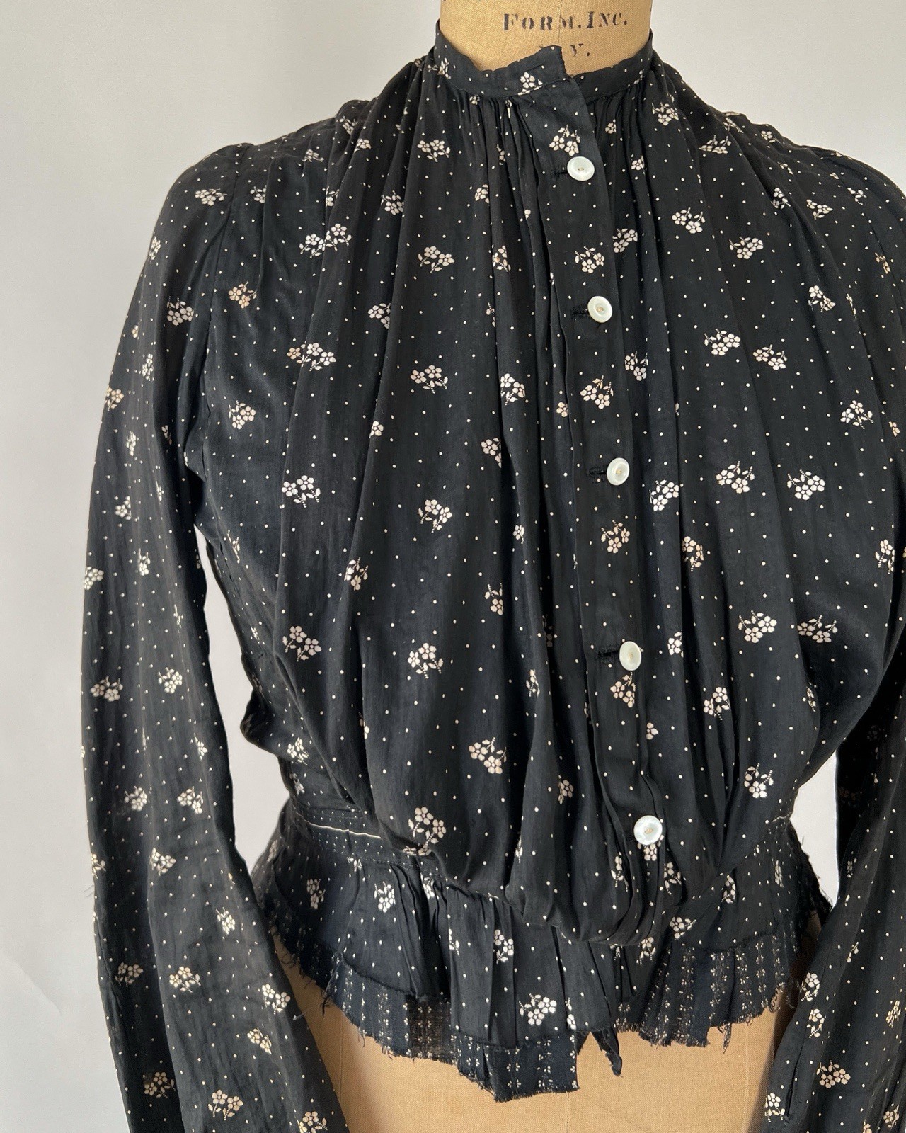 Antique Victorian 1890s 1900s Black Floral Calico Dress Set Prairie M 29 30 W