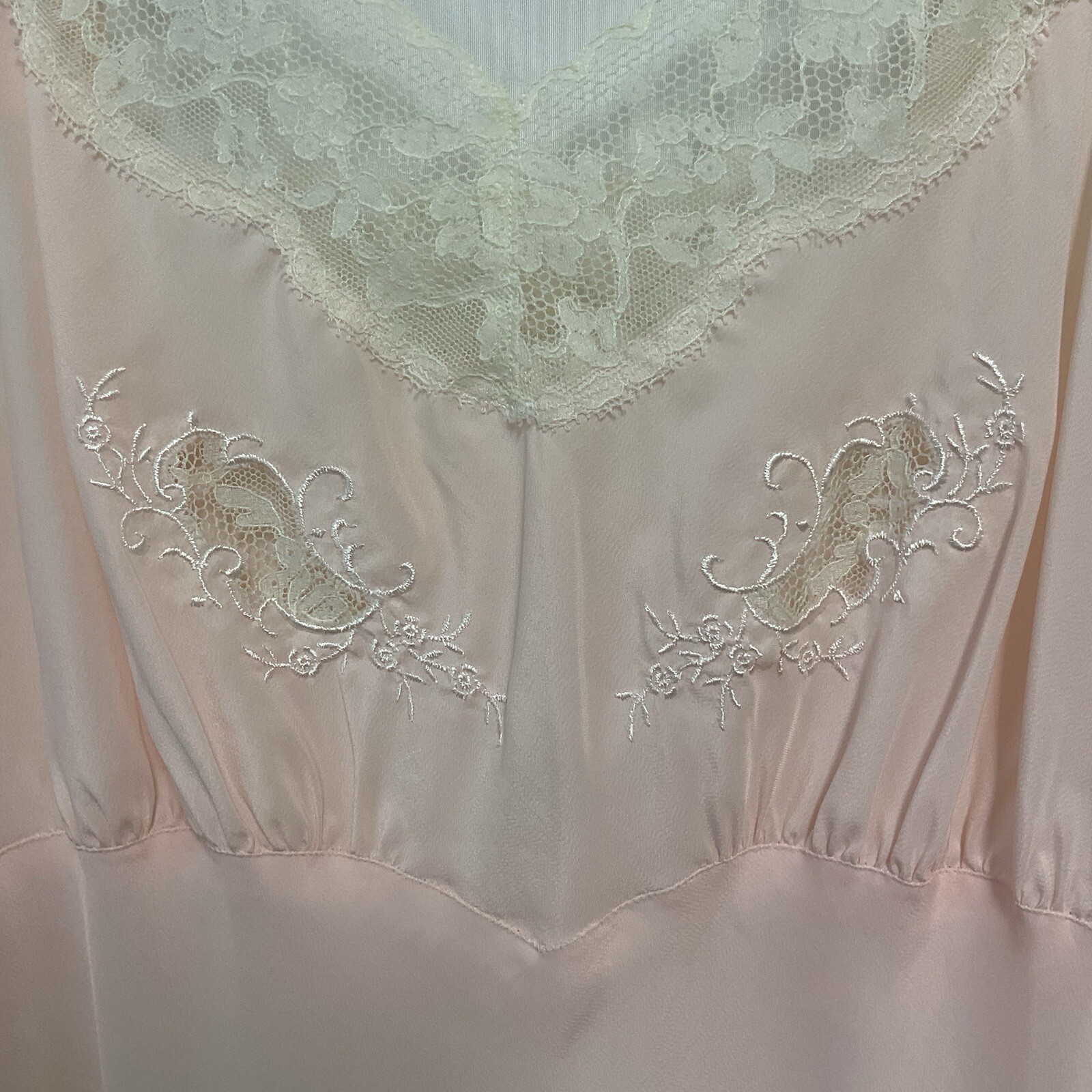 Vintage Barbizon 14 Pink Acclaim Full Slip Dress Crepe Remarque Lace Trim Insets