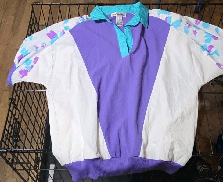 1980 /1990s Womans Pullover Casual Isle Colorblock