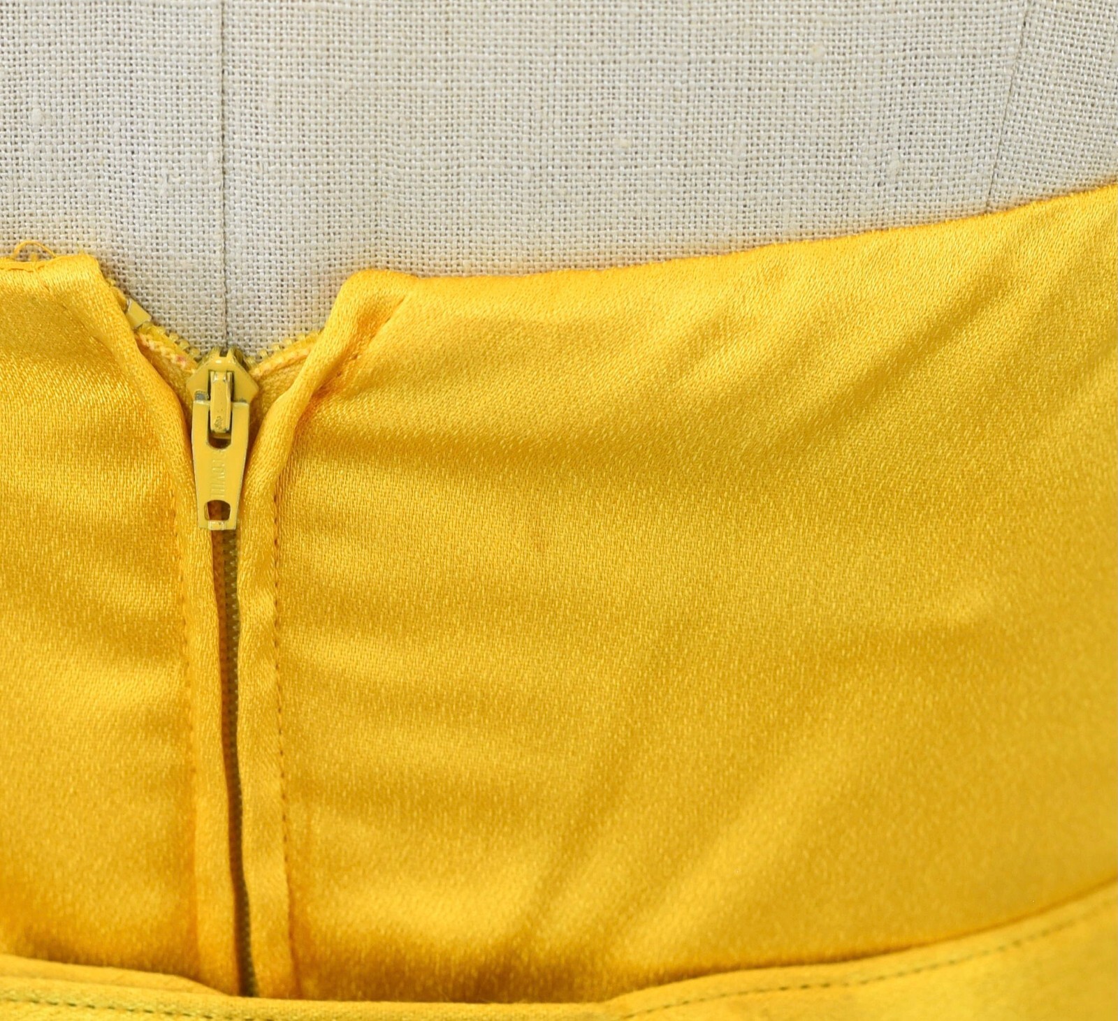 Vintage 1970s Oscar de la Renta Yellow Bow Rhinestone Belt Party Dress Gown