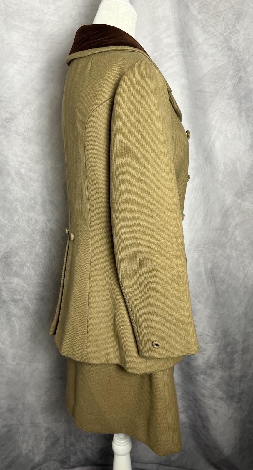 Vintage 1960s Junior Gallery Tailored Wool Princess Jacket Coat & Skirt Suit Set