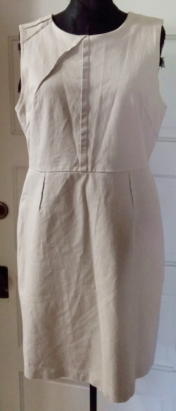 90’s BANANA REPUBLIC Pintuck Tan Fitted Denim Dress 14