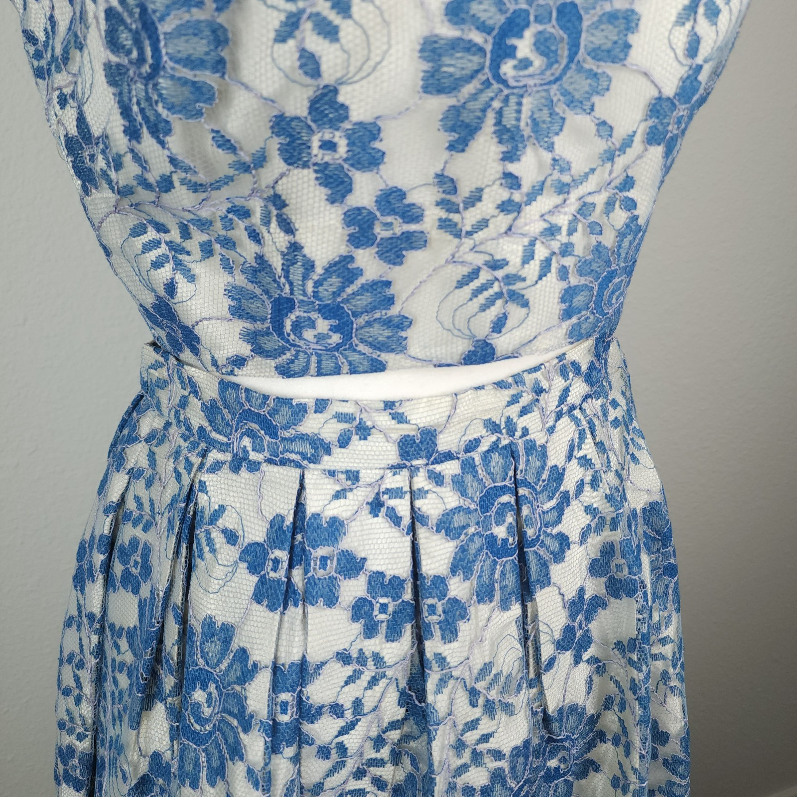 Vintage 1960s Blue White Lace Dress Set Lois Casper Pleated Skirt Button Back XS