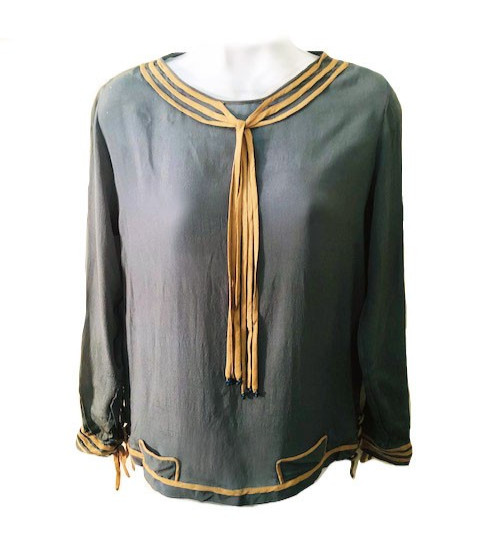 1920’s Elegant Antique VTG Gray Blue Long Sleeve Crepe Blouse w Beige Tassels M