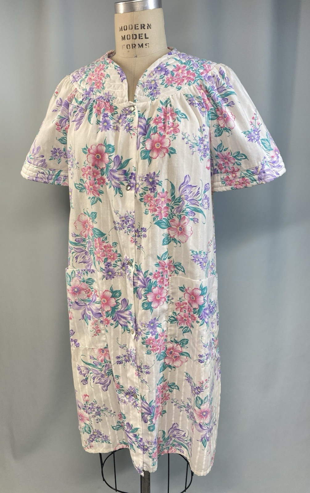 Vintage Nightgown house dress SIZE SMALL MEDIUM floral snap ROSAS CLOSET 80s 90s