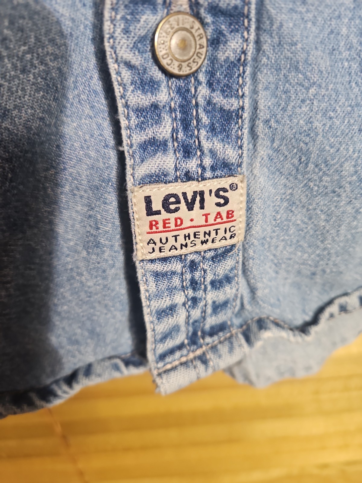 Thrashed Vintage 90s Levis Levi’s Red Tab Women’s Large 16-18 Denim LS Shirt