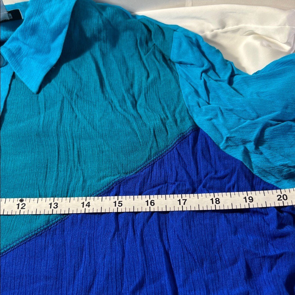 VINTAGE 90’s C.M. Shapes Women’s Blouse Teal & Blue Large Button Up Color Block