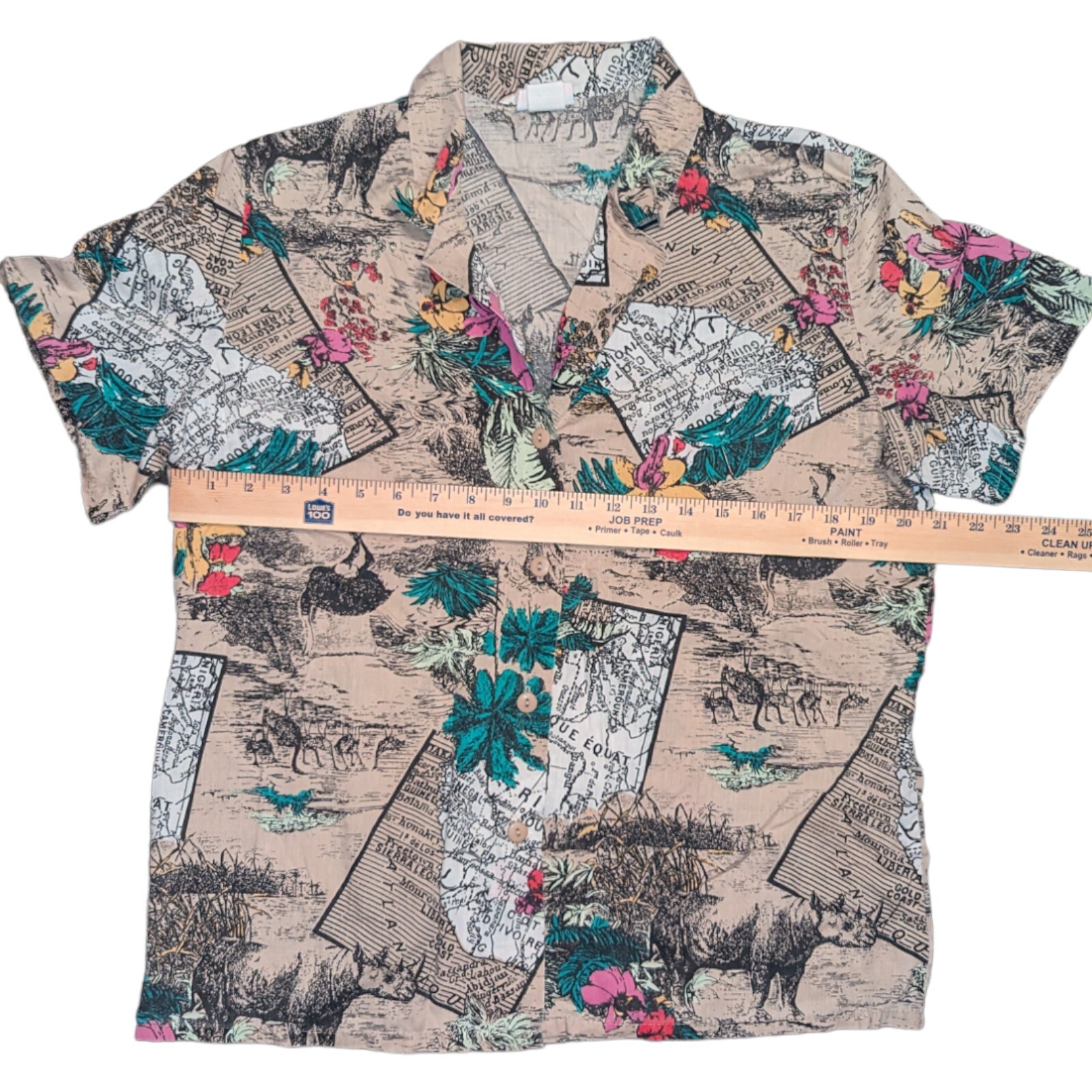Vintage Avon fashions animal safari button up shirt