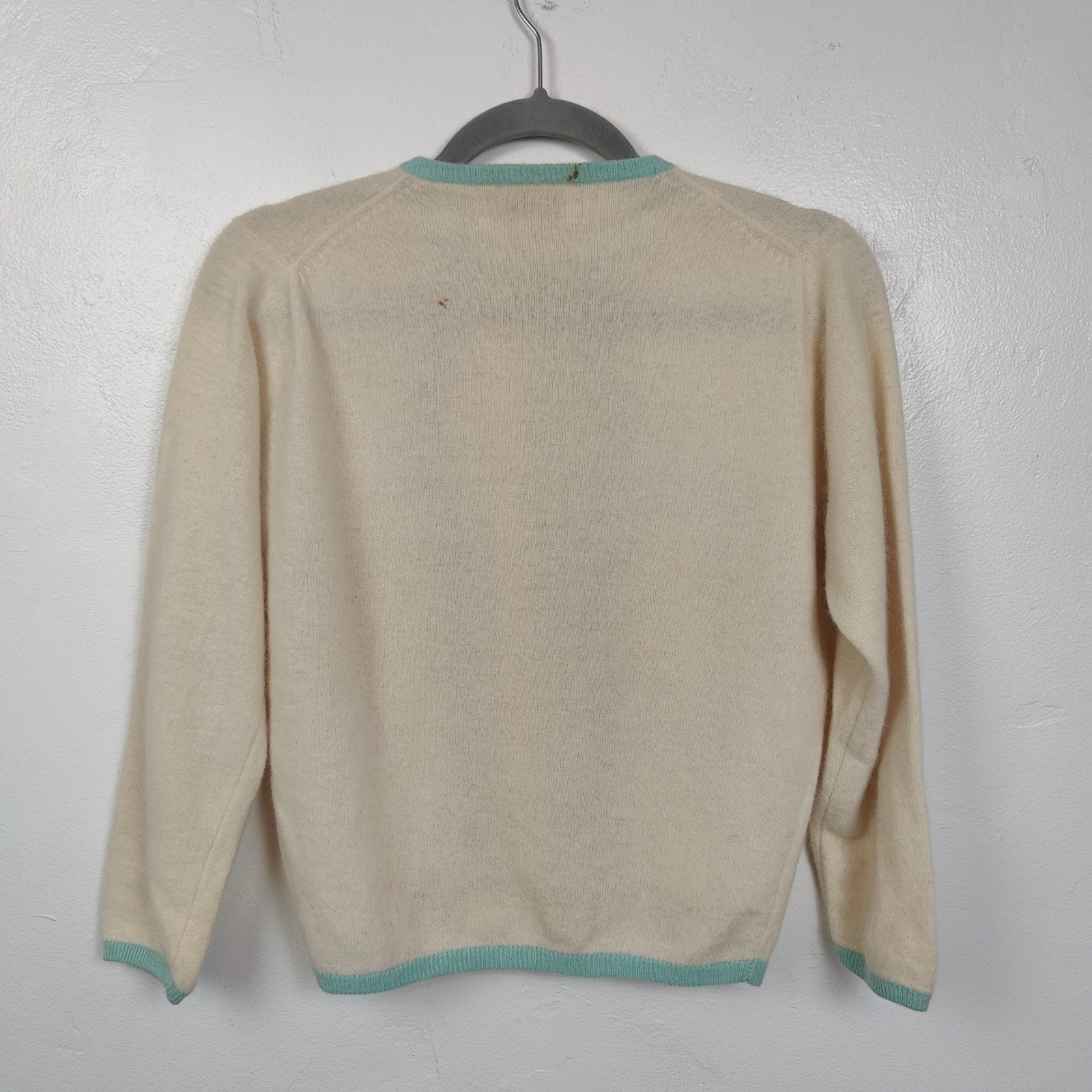 Vintage 1960s Glanamere Cardigan Womens 36 Cream Blue Embroidered Floral 60s