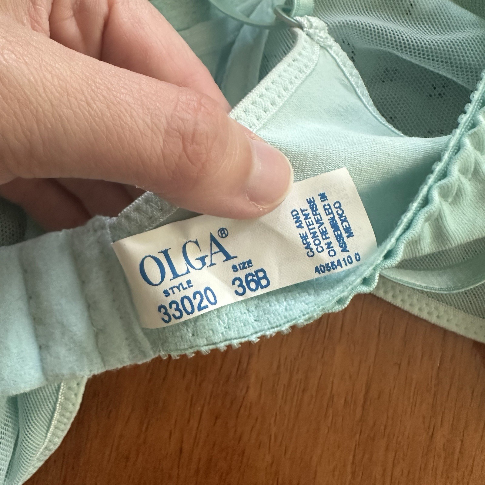 Vintage 1980s/1990s Deadstock Turquoise Pointelle Floral Underwire Bra OLGA 36B