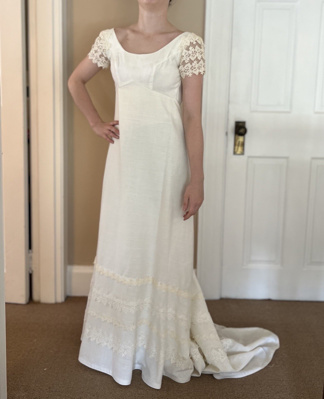 Vintage 1970s Bianchi Boutique Creamy White Floral Appliqué Wedding Dress XS/S