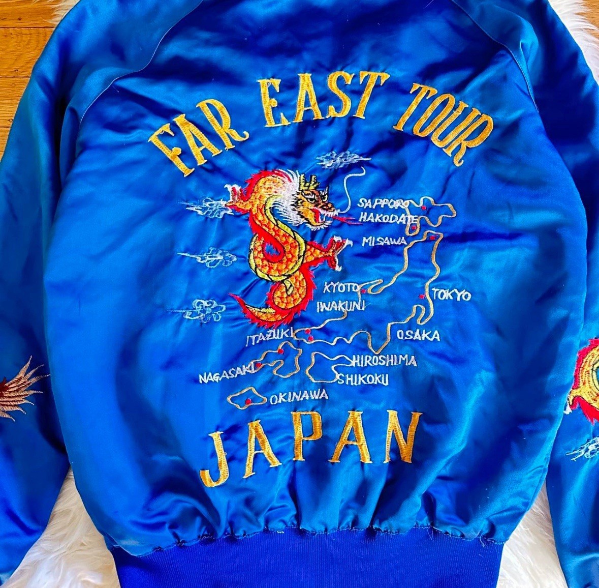 vintage 1980s sukajan souvenir blue far east japan satin bomber jacket small