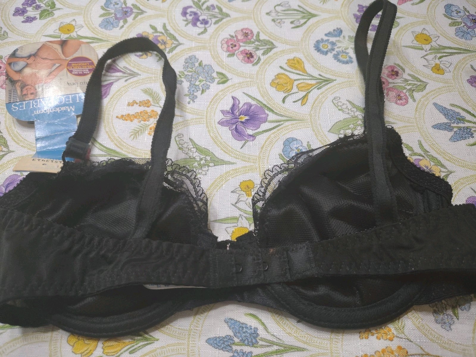 Vintage NWT Maidenform Delectables 5887 Bra – 32B BLACK Made In USA