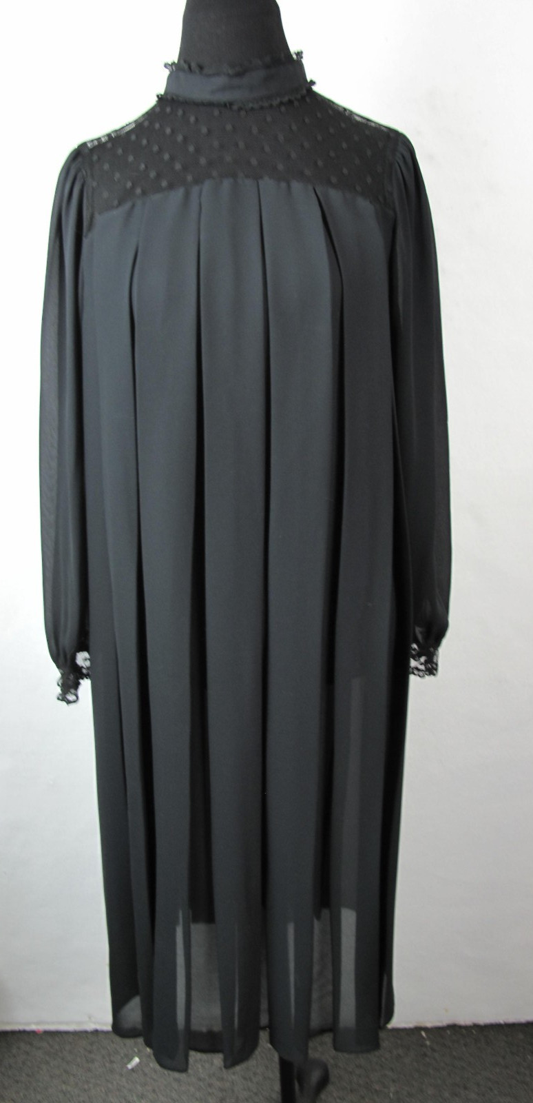 Women’s Chez California Nordstrom Vintage Dress Black Size 16 Pleated