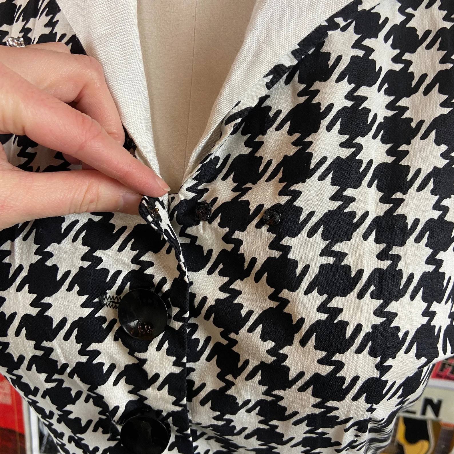 Vintage 50s-60s Black White Houndstooth Fit and Flare Shirtwaist Dress XS Retro