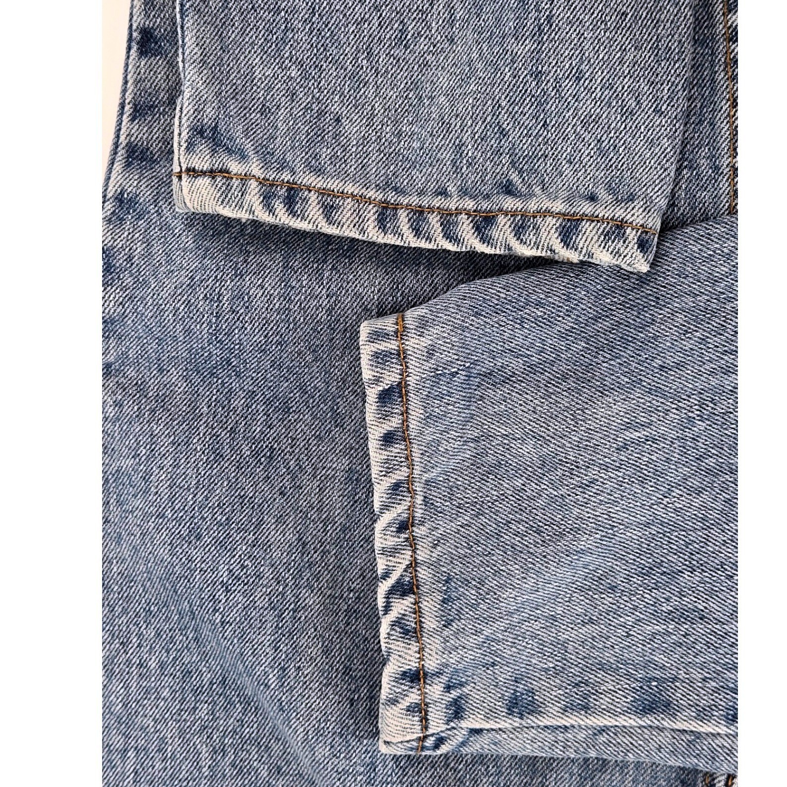 Levis 550 Relaxed Fit Tapered Leg Jeans Light Wash Denim 1996 Grunge Vintage 90s