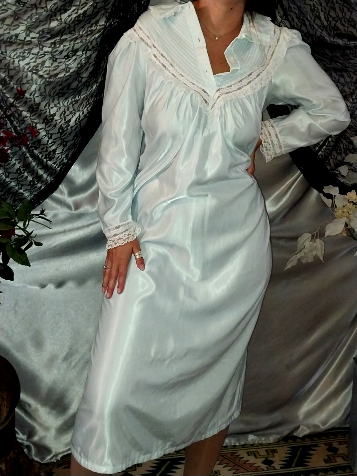 80S SATIN SHINY MINT ANASTASIA NIGHTGOWN VICTORIAN NIGHTGOWN EMBRD GOWN SEARS 42