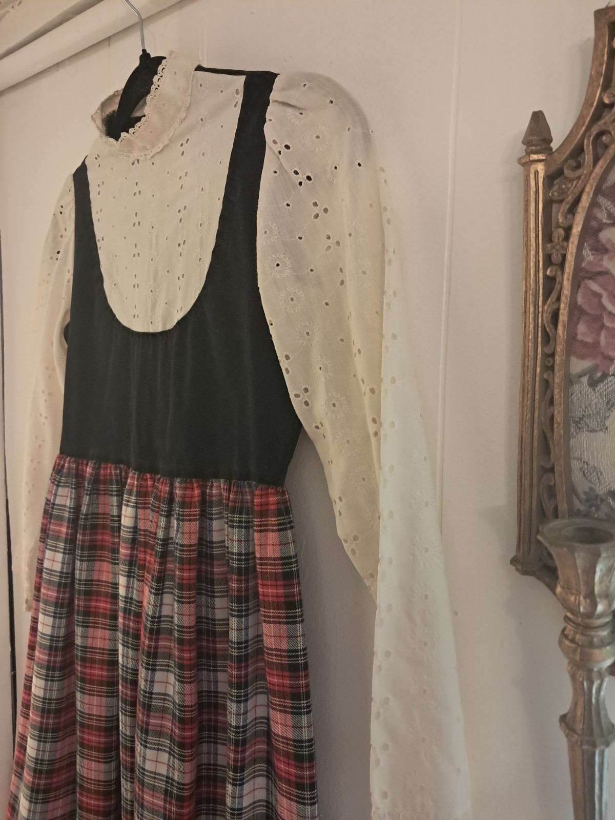Made In USA Very Pretty Vintage Plaid Dress Lace Blouse Velvet Top Size C610rare
