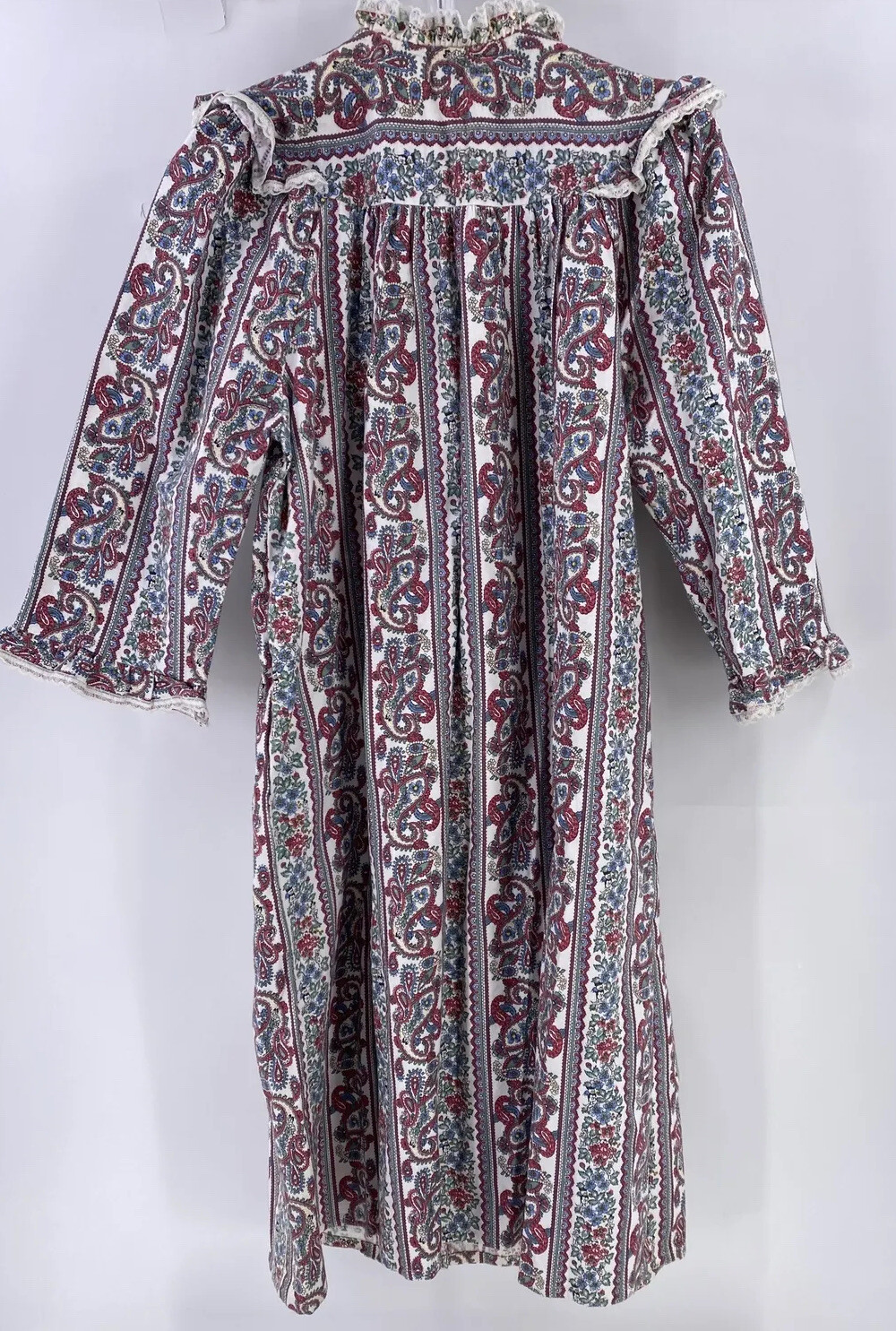 Vtg Woman Carriage Court Nightgown M Flannel Paisley Floral Pearl Snap Front