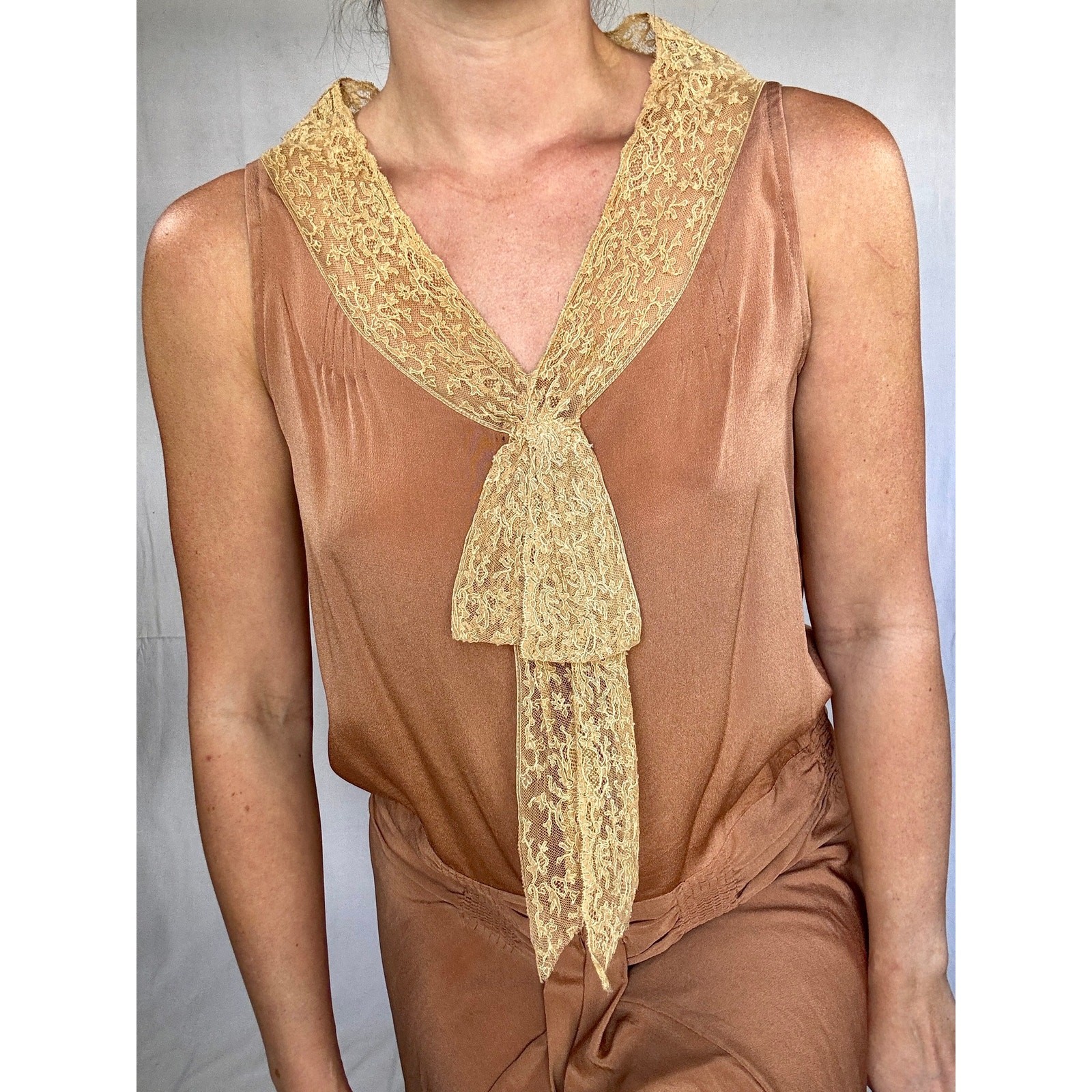 Antique 1920s Drop Waist Silk Dress Blush Pink Floral Lace Collar Flapper