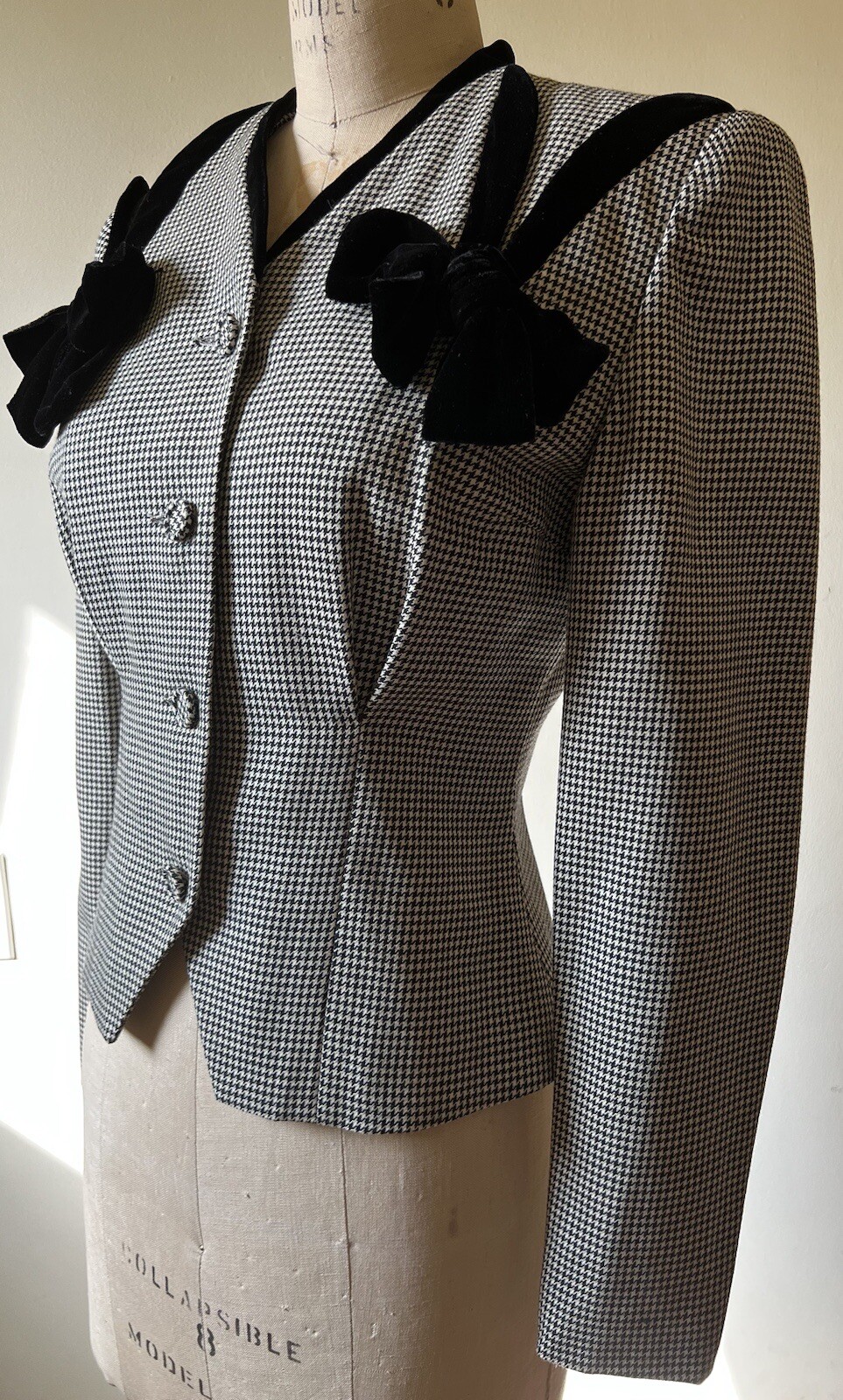 Vintage Norma Kamali 80’s Women’s Jacket Blazer Black White Houndstooth Velvet