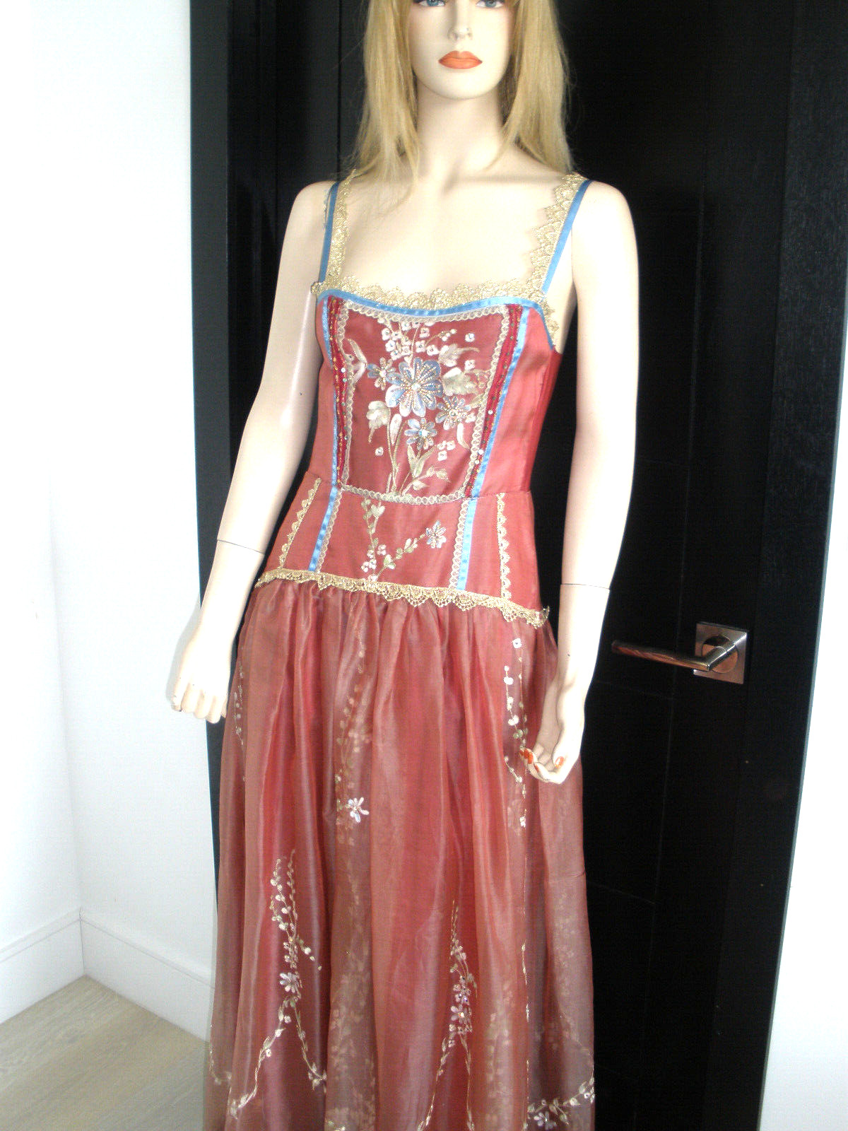 $40K NEVER WORN QUEEN ELIZABETH ROYAL DRESSMAKER SILK PAINTED JEWELED DRESS GOWN