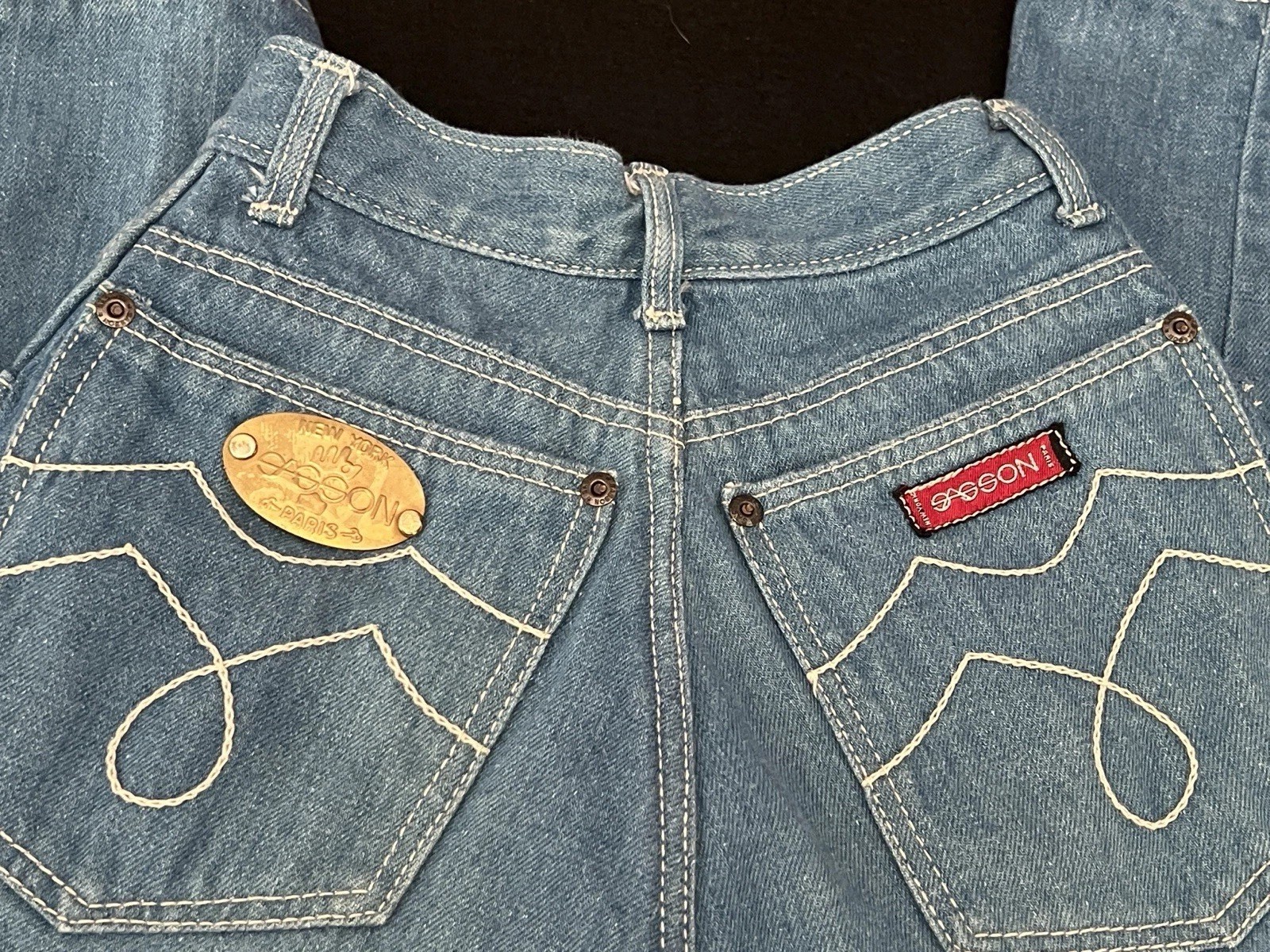 Sasson Women’s Size 24 Blue Light Wash Denim Straight Leg High Rise 5-Pocket