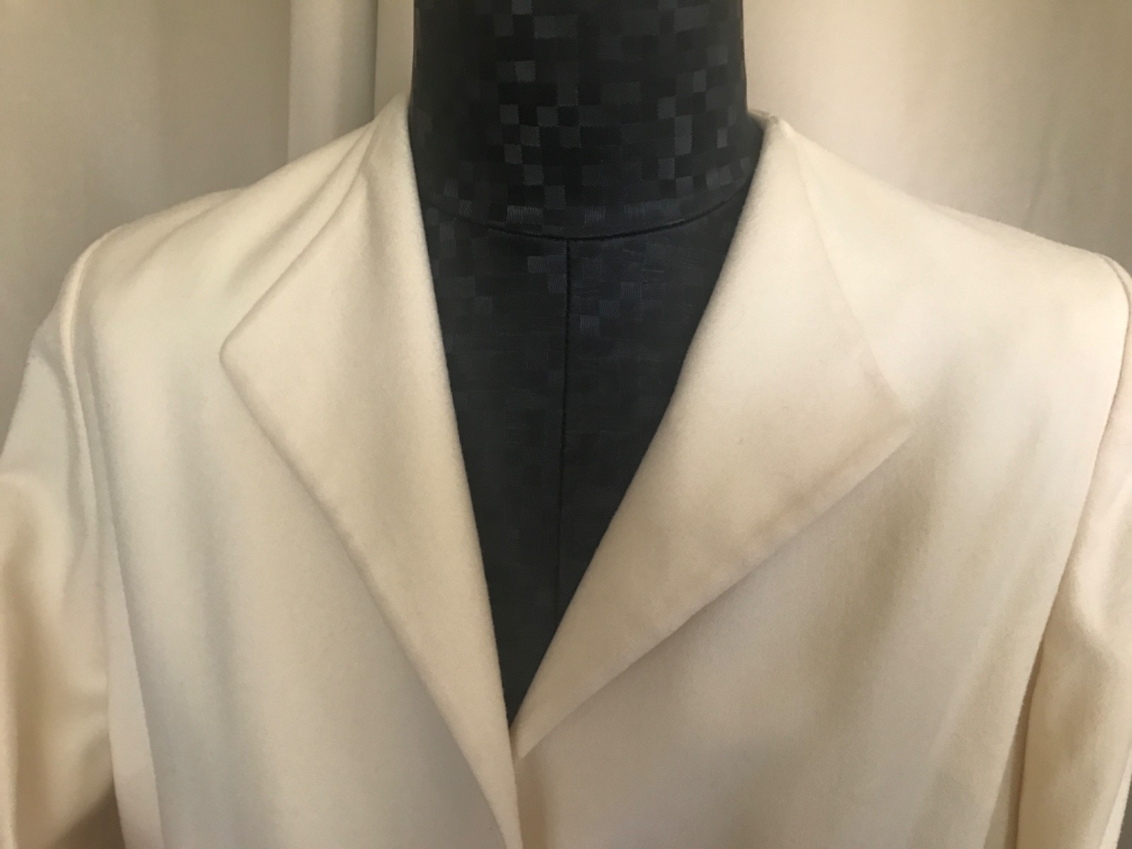 Vintage70′ light cream wool Union Made jacket finished with colorful embroidery