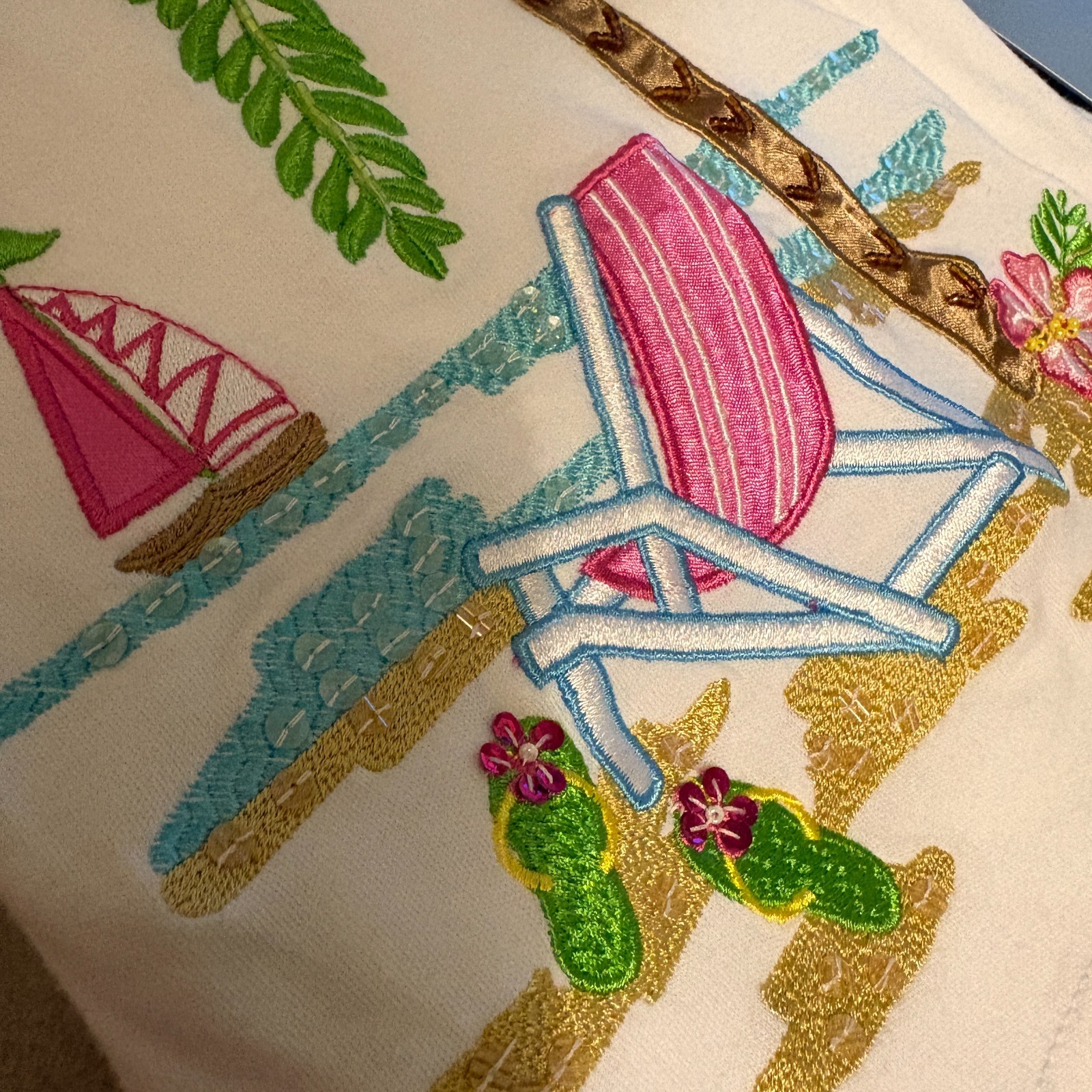 Quirky Vintage Top L Coastal Palm Trees Beach Scene Yacht Club Embroidered Luxe