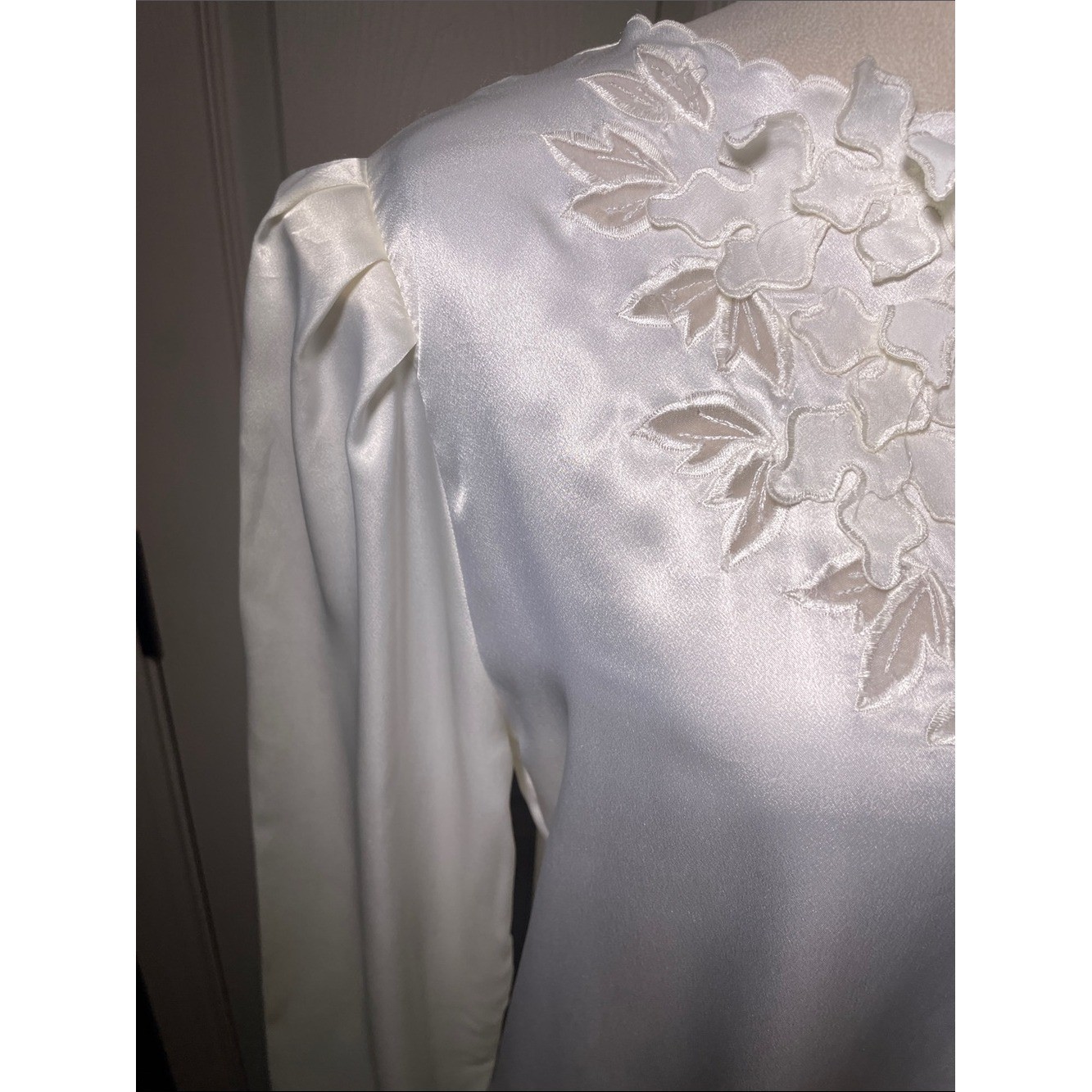 Vintage 80s NICOLA Floral Applique Ivory Cream Satin Blouse Shirt Size 10