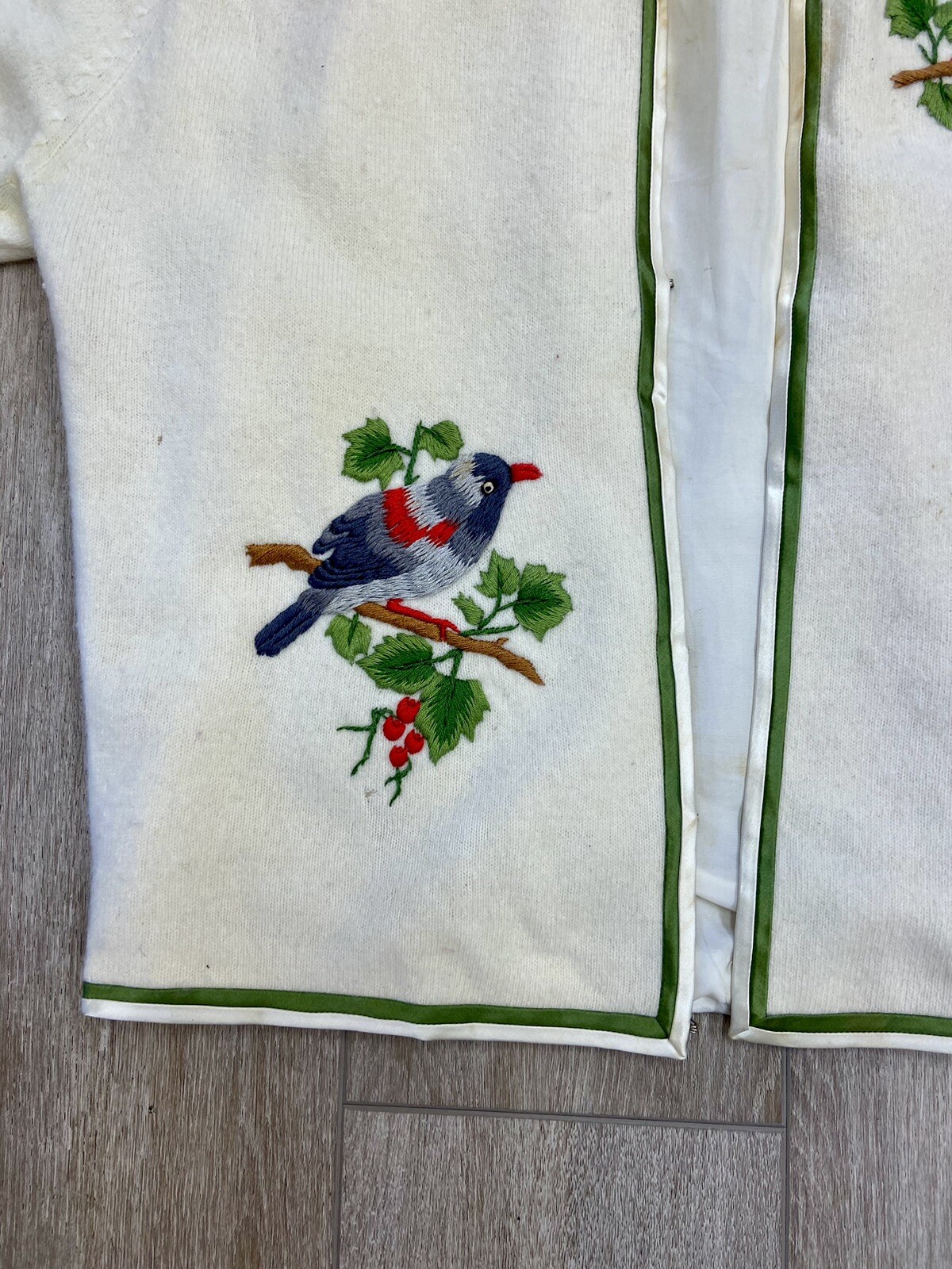 Vintage 1950s Embroidered Bird Novelty Cashmere Sweater Parrot Cardinal Sparrow