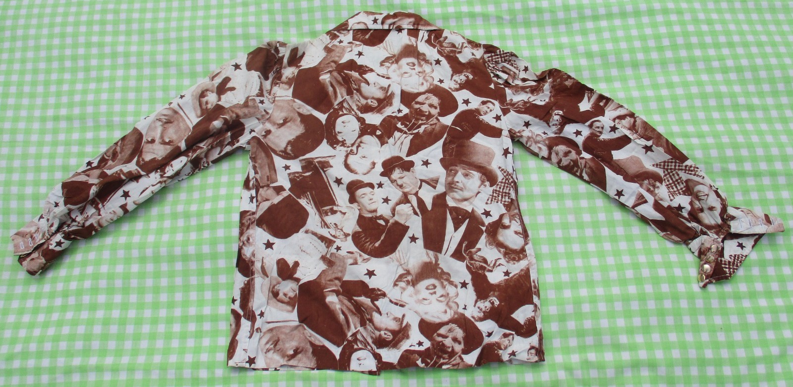 Vintage 70s Novelty Hollywood Movie Star All Over Photo Print Homemade Shirt S/M