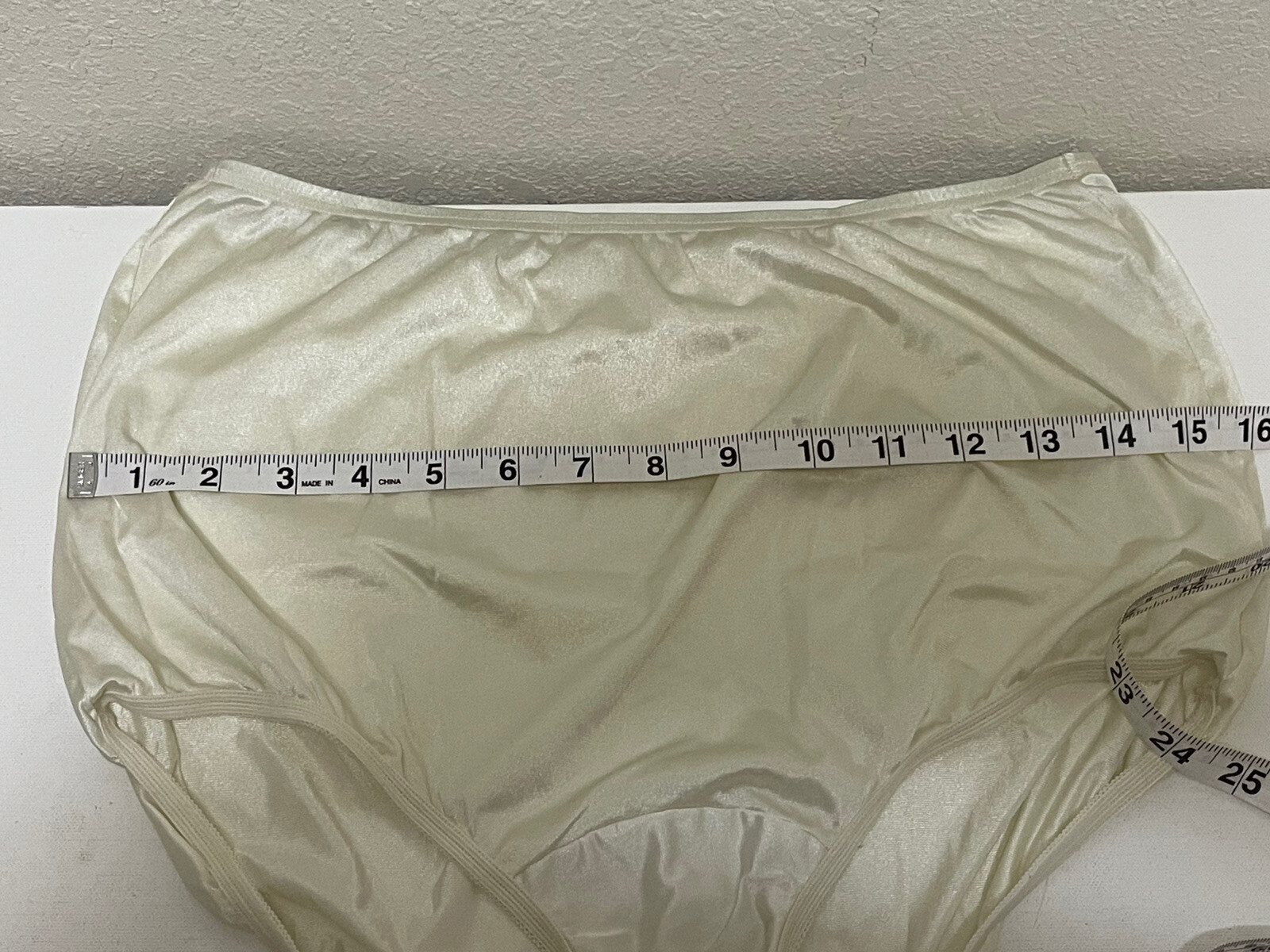 VTG Vanity Fair Panties Butter Soft Nylon Second Skin Hi-Cut Panty Briefs 7/44